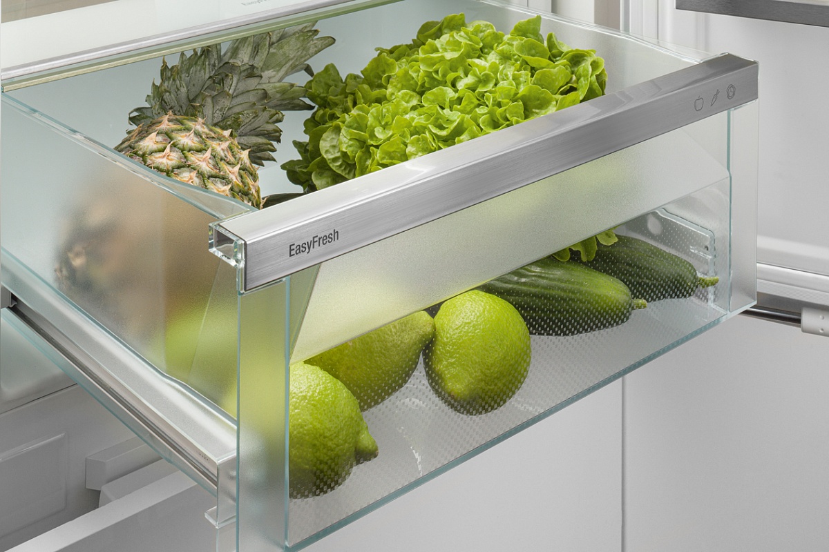 Встраиваемый комбинированный холодильник-морозильник ICNf 5103 Pure